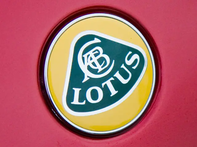Lotus Logo 640x480
