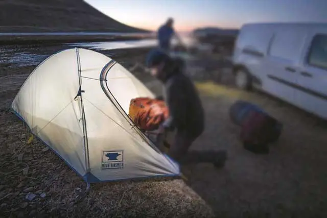 Лучшие четырехместные автомобильные палатки для кемпинга: Bear Creek 4