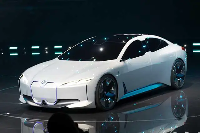 7 лучших концепт-каров BMW будущего: динамика
