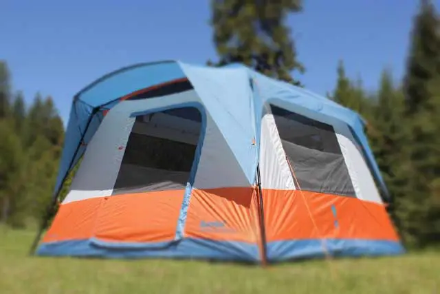Лучшие палатки для автомобильного кемпинга: палатка Eureka Copper Canyon LX на 6 человек