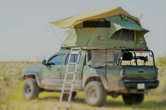 Лучшие палатки для автомобильного кемпинга: Tepui Explorer Kukenam 3