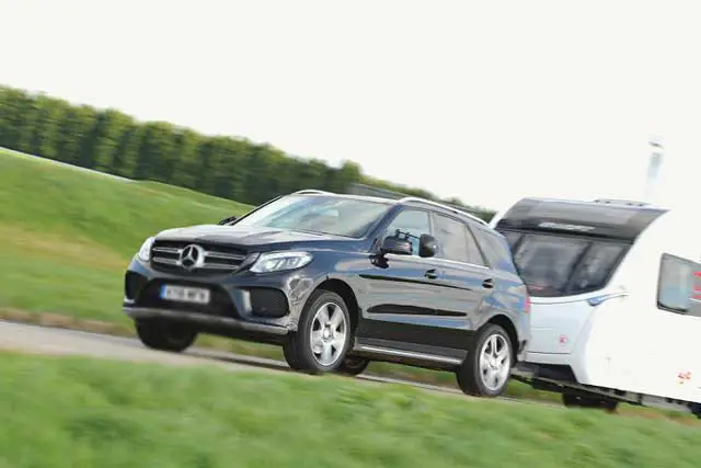 7 лучших внедорожников среднего размера для буксировки: Mercedes-Benz GLE