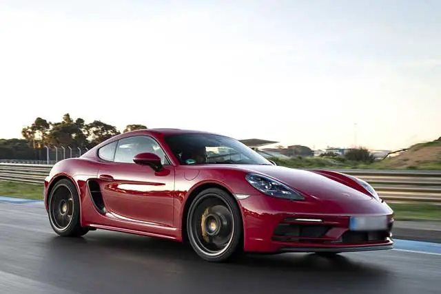 10 Fastest 4-Cylinder Cars: Ranked by 0-60 MPH: #2 2018 Porsche 718 Cayman GTS