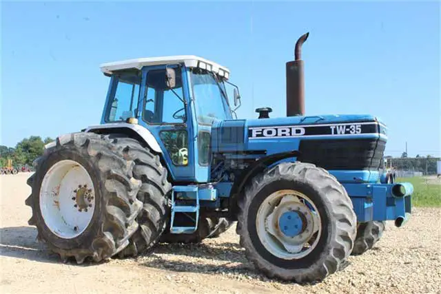 Iconic Colors of Tractor Brands: Ford Tractors (Blue)