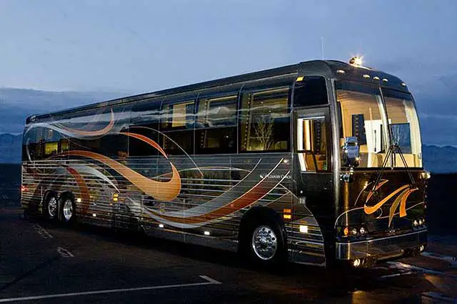 Top 10 Most Expensive Luxury Buses in the World: 45DLQ